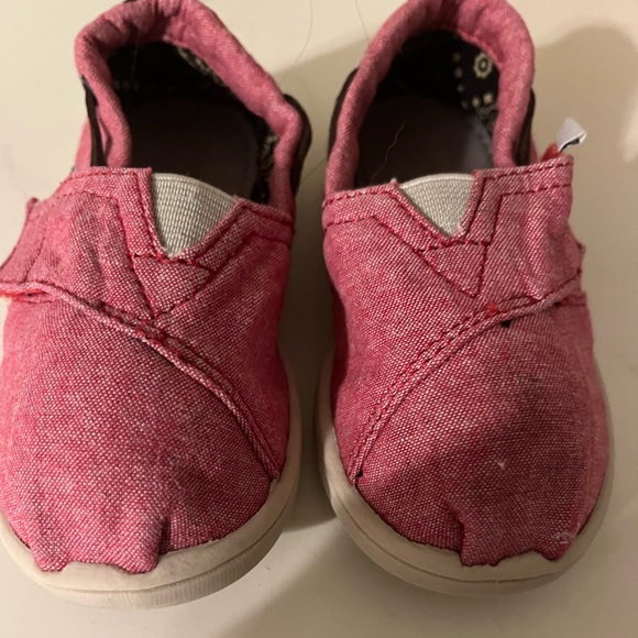 Toddler Toms GUC - Picture 2 of 4